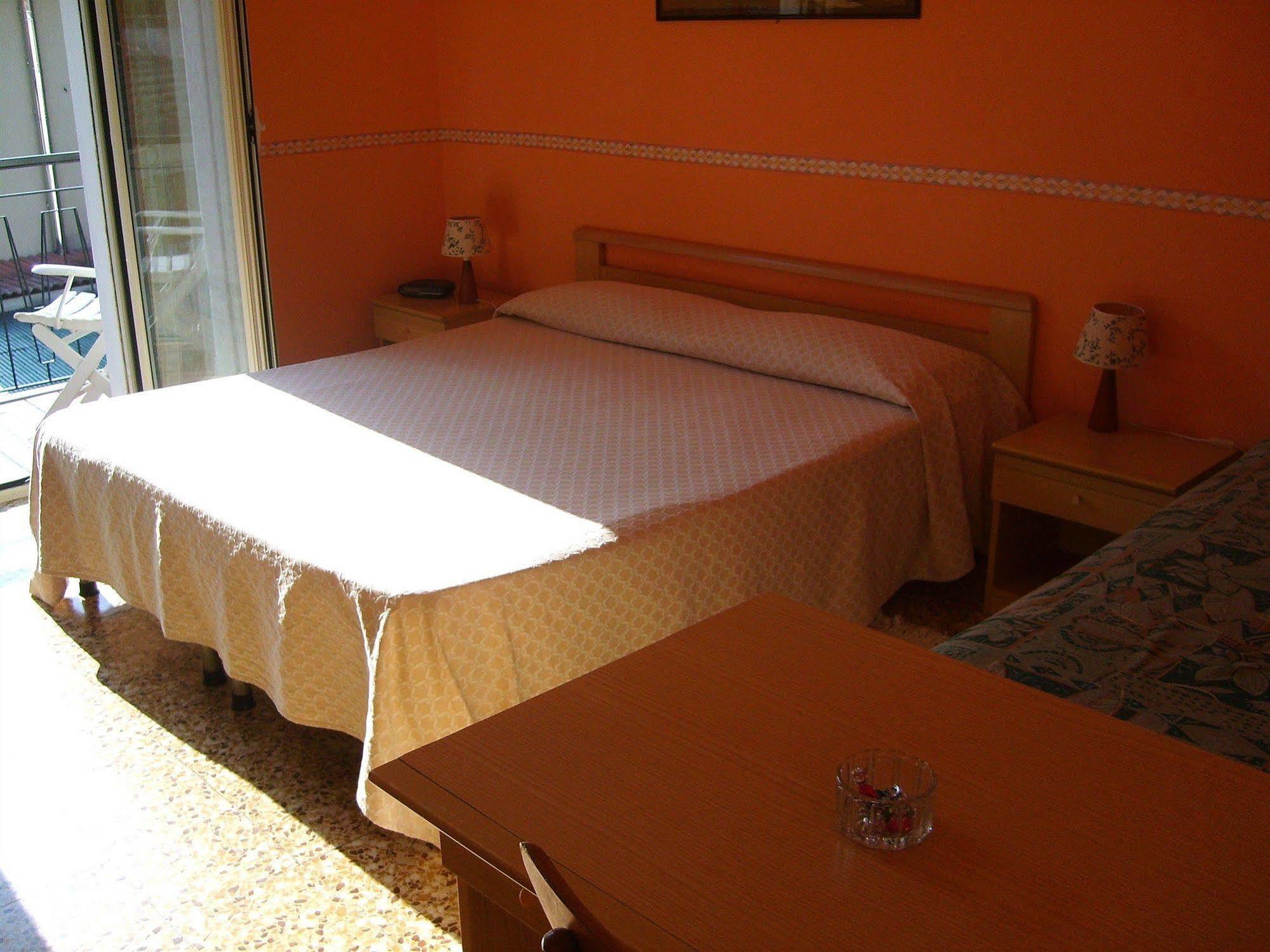 Hotel Elvezia Lake Maggiore Kültér fotó